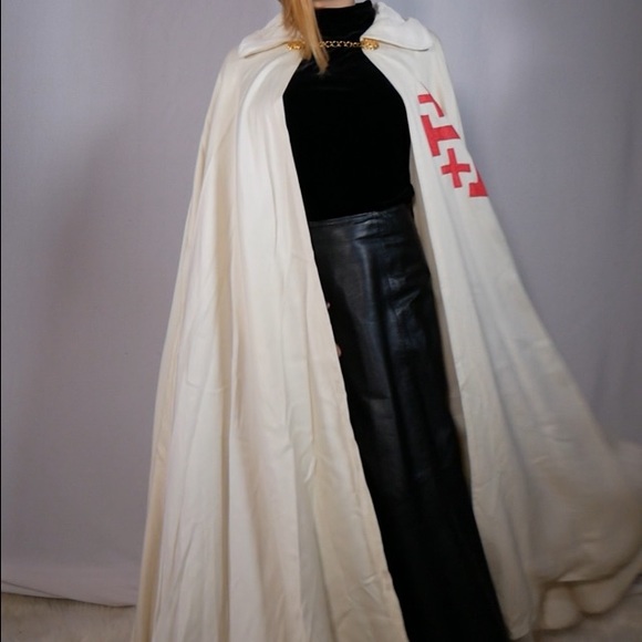 Jerusalem Cross Cloak - Picture 1 of 12